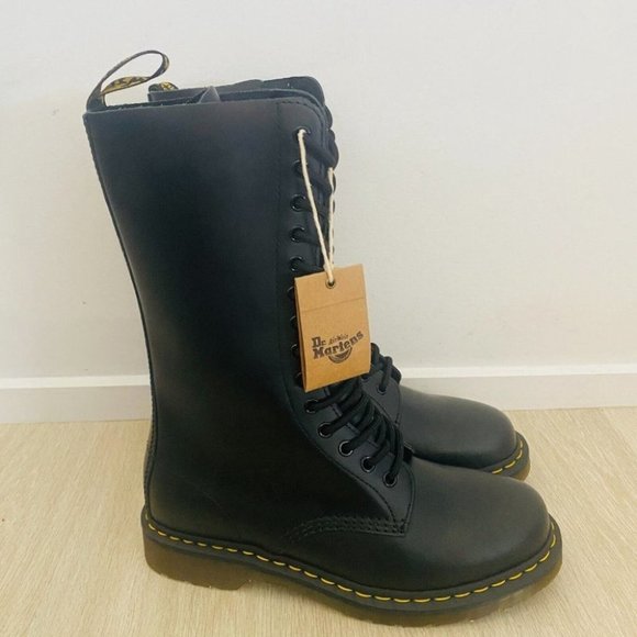 Dr. Martens Brand New 11855 Smooth Taller Boots Leather Combat Boots Women's 9 - Picture 3 of 11